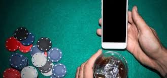 Live dealer baccarat table on fb777 ph viewed on a Filipino player's mobile screen
